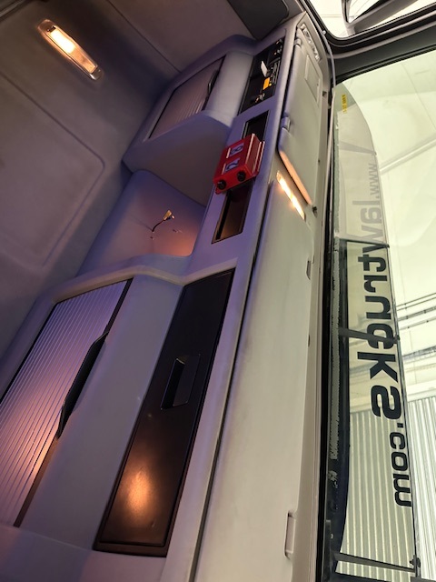 Volvo FM 450 Dropside Brick Grab Drawbar