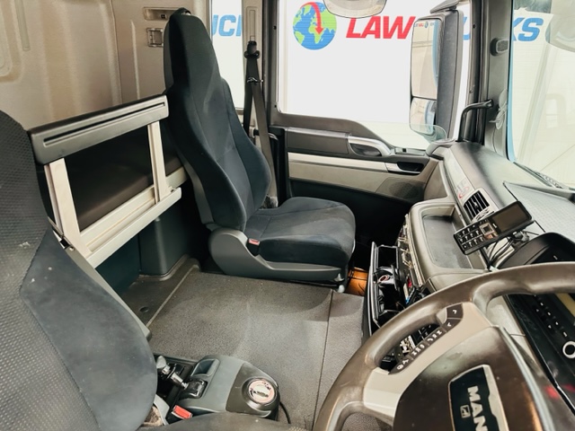 MAN TGS 26.360 6×2 Sleeper Cab Box Van