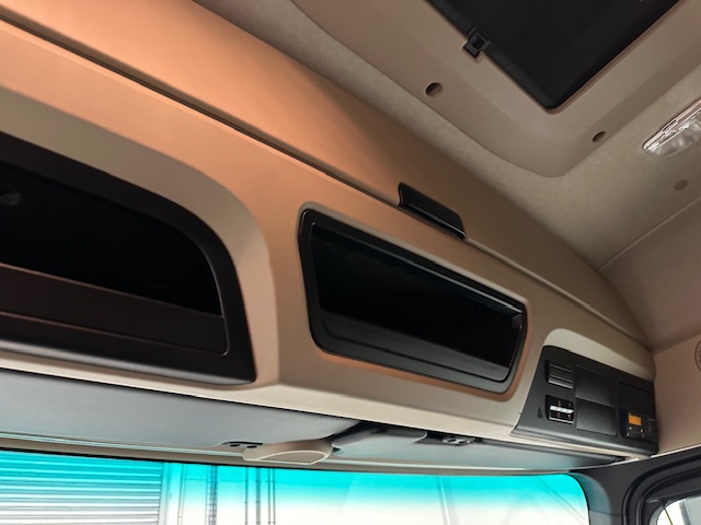 Mercedes Actros 1830 Sleeper Cab Box Van
