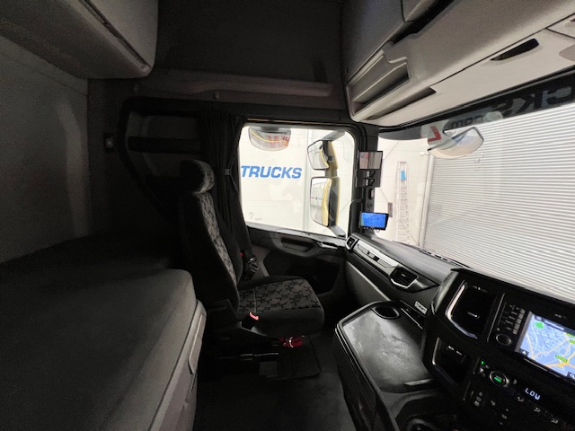 Scania S450 6×2 Midlift Highline Tractor Unit
