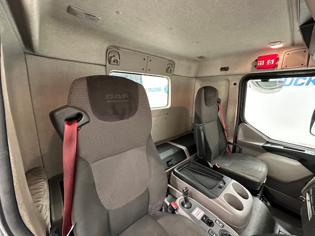 DAF LF 260 4×2 Urban Tractor Unit Trailer