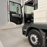MAN TGM 18.250 4×2 Sleeper Cab Curtainsider - thumbnail