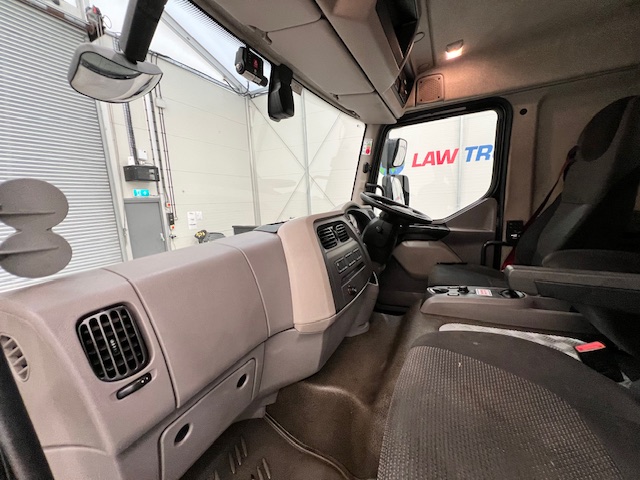 DAF LF 260 4×2 Rest Cab Tractor Unit