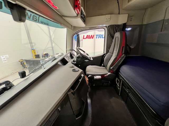 Volvo FH 500 6×2 Sleeper Cab Midlift Tractor Unit