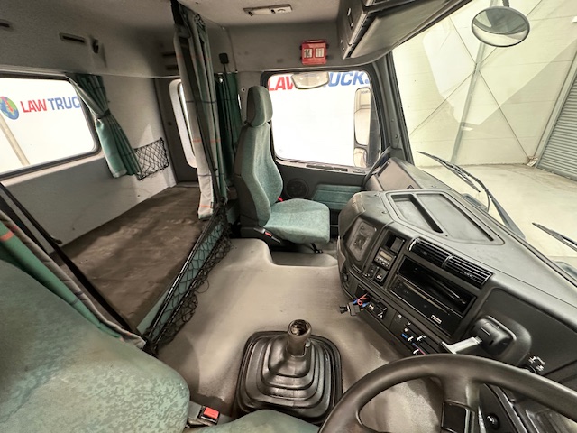 Volvo FM12 340 Rear Lift Sleeper Beavertail