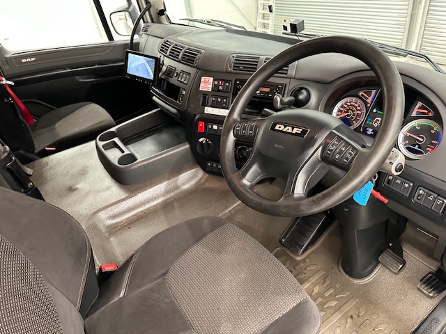 DAF CF 440 6×2 Sleeper Cab Dropside Drawbar Spec