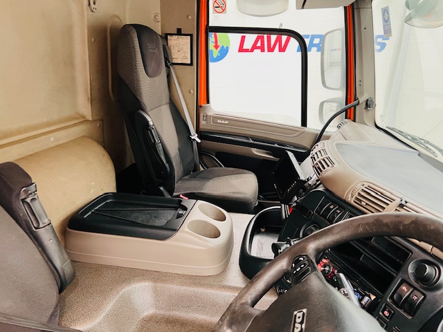 DAF CF75 310 6×2 Rear Lift Day Cab Curtainsider