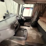 DAF CF 330 6×2 Rear Lift Sleeper Cab Curtainsider - thumbnail