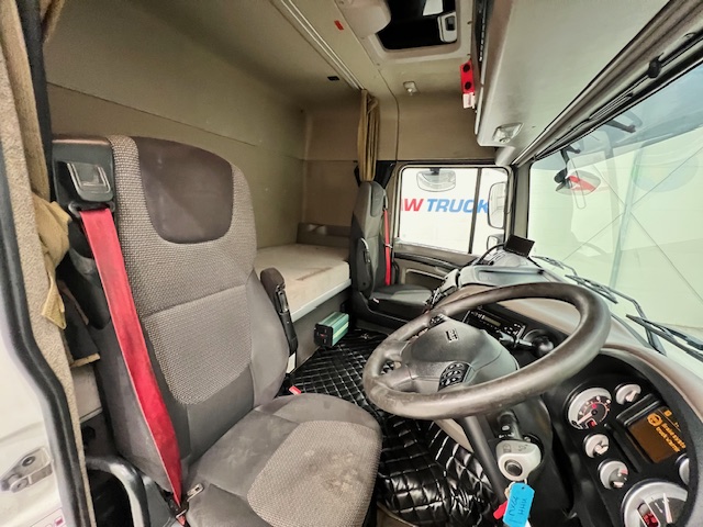 DAF XF105 460 6×2 Space Cab Tractor Unit