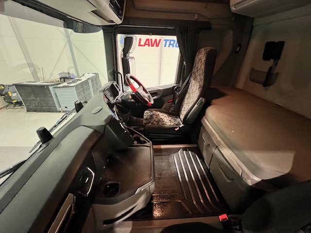 Scania R450 6×2 Midlift Tractor Unit