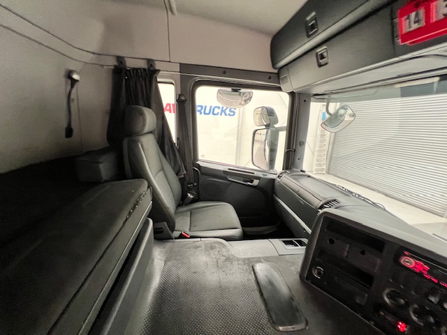 Scania P320 6×2 10 Tyre Sleeper Cab Dropside