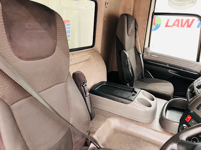 DAF CF 330 6×2 Rear Lift Fridge Box