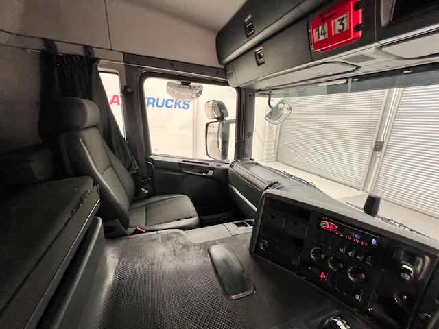 Scania P320 6×2 10 Tyre Sleeper Cab Dropside