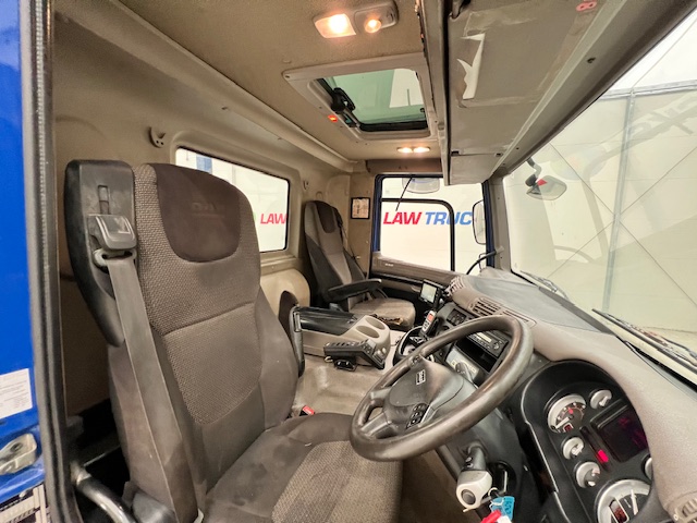 DAF CF85 360 8×4 Day Cab Hookloader