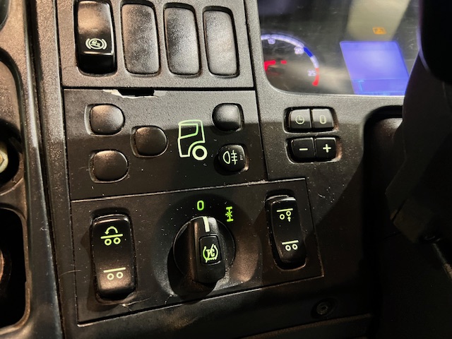 Scania P280 6×2 Rear Lift Day Cab Fridge Box