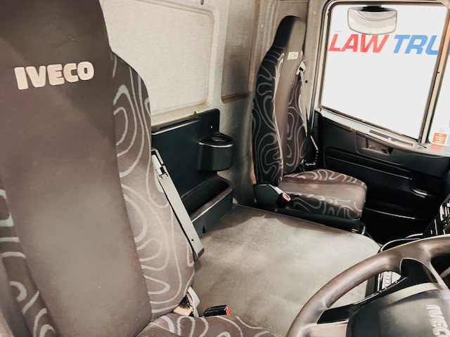 Iveco Stralis 310 AT 6×2 Fridge Box
