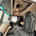 Mercedes Actros 1824 4×2 Sleeper Cab Fridge Box - thumbnail