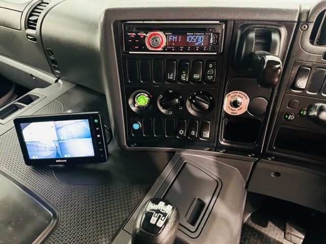 Scania P250 4×2 Sleeper Cab Box Van Manual
