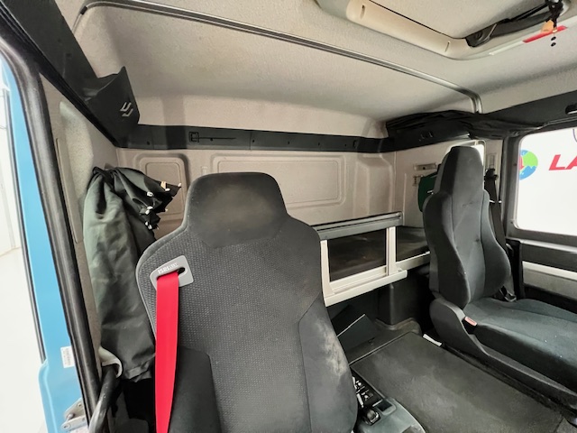 MAN TGS 26.320 6×2 Sleeper Cab Insulated Box Van