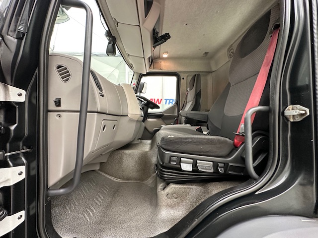 DAF LF 260 4×2 Rest Cab Tractor Unit