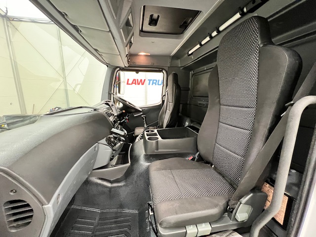 Mercedes Axor 2529 Rear Lift Brick Grab Manual