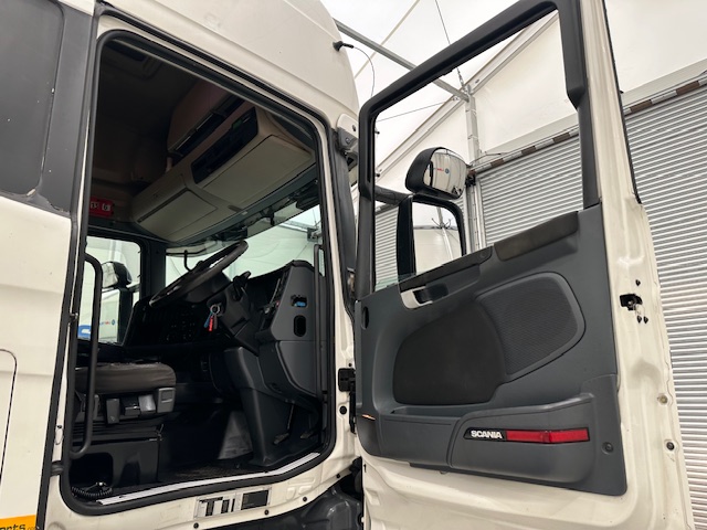 Scania R440 6×2 Midlift Topline Tractor Unit