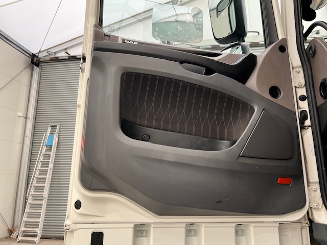 DAF XF 480 6×2 Midlift Tractor Unit