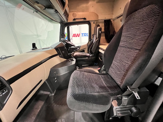 Mercedes Actros 2545 6×2 Midlift Tractor Unit