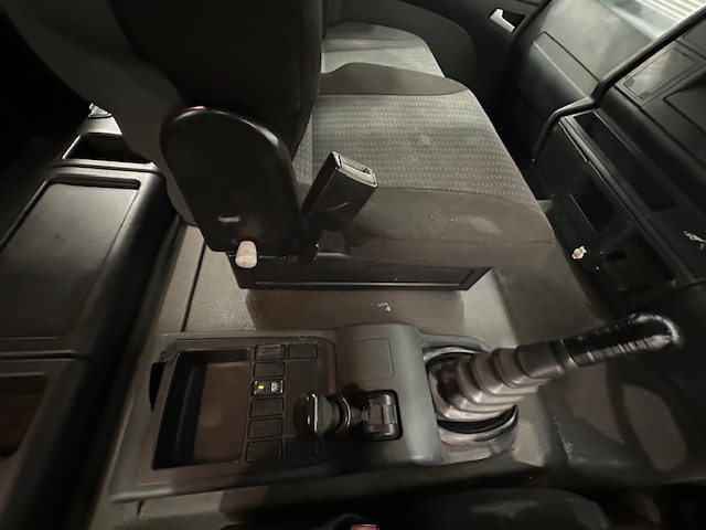 MAN TGL 12.220 Crew Cab Tilt and Slide