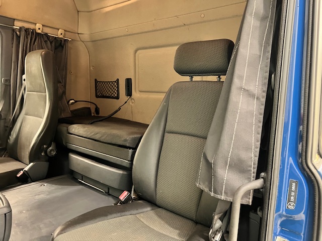 Scania G440 6×2 10 Tyre Sleeper Cab Curtainsider
