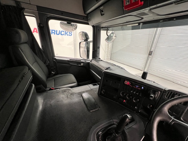 Scania P320 6×2 10 Tyre Sleeper Cab Dropside