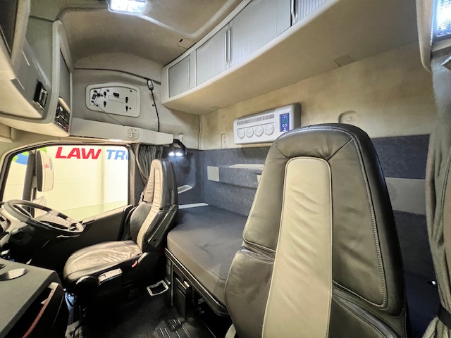 Volvo FH 500 6×2 Midlift Tractor Unit