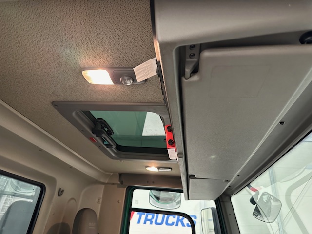 DAF CF75 310 6×2 Rear Lift Flatbed