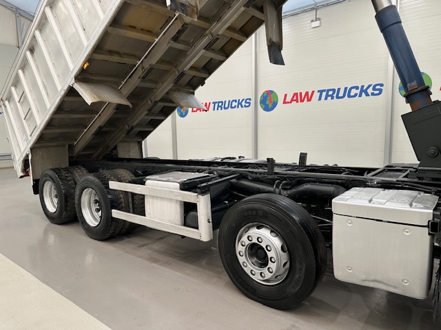 DAF CF 370 8×4 Day Cab Tipper Manual