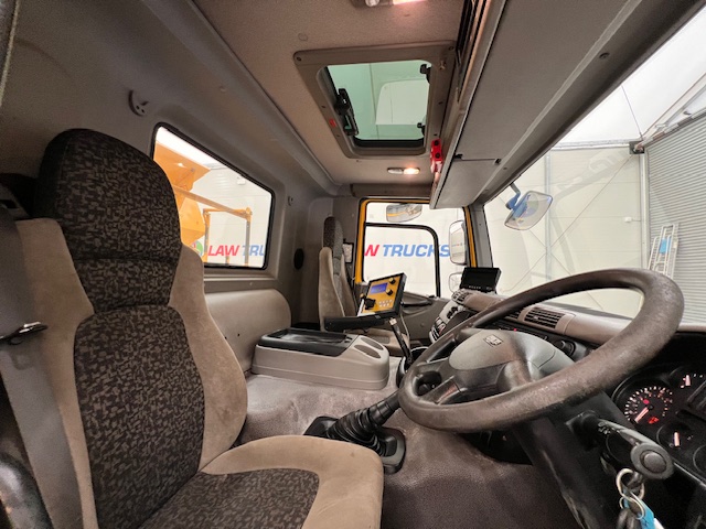 DAF CF75 310 6×4 Day Cab Gritter