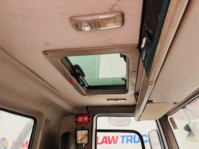 DAF CF85 360 8×4 Day Cab Hookloader Manual