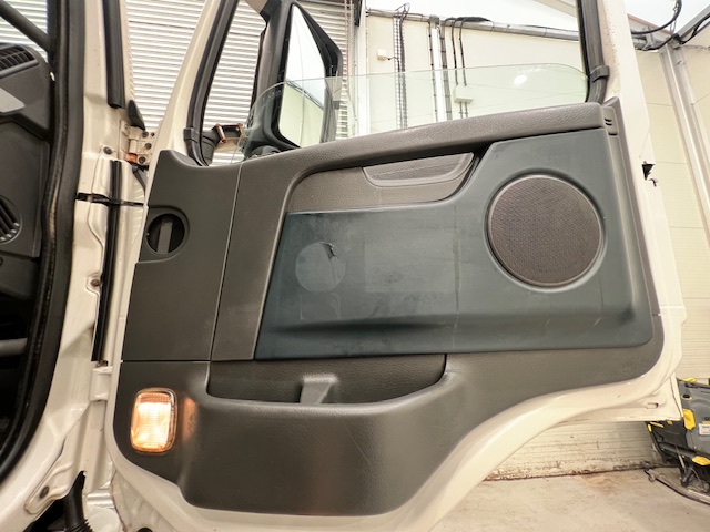 Volvo FM 450 Dropside Brick Grab Drawbar