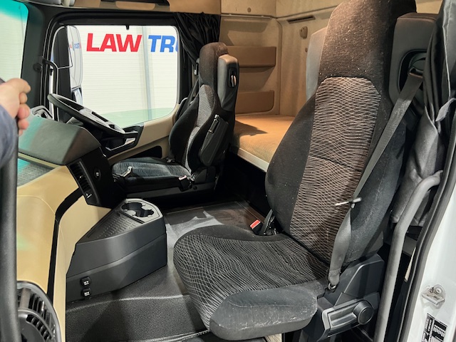 Mercedes Actros 2530 6×2 Sleeper Cab Curtainsider