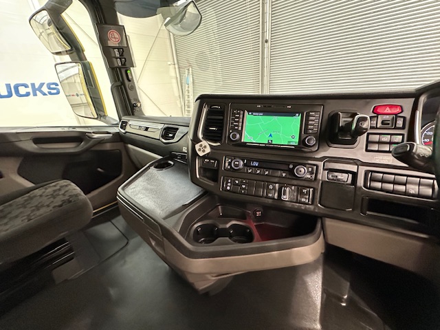 Scania S450 6×2 Midlift Highline Tractor Unit