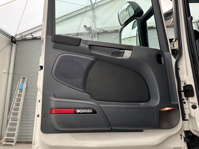 Scania R450 6×2 Midlift Highline Tractor Unit