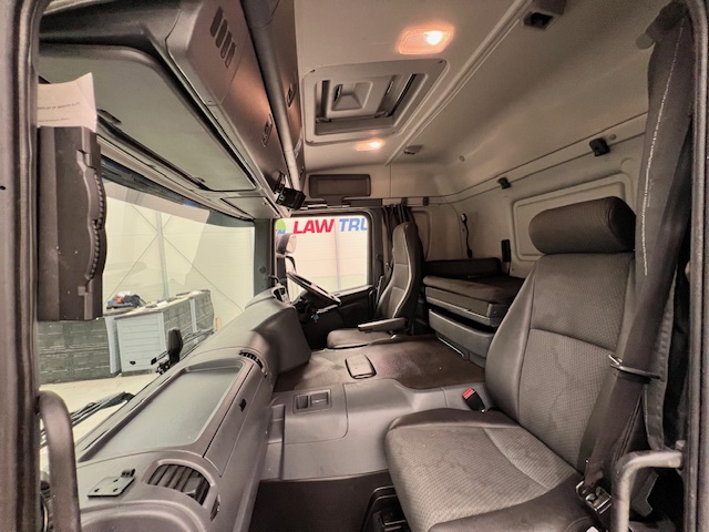 Scania P250 4×2 Sleeper Cab Fridge Box