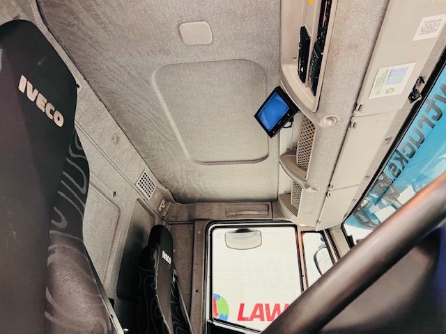Iveco Stralis 310 AT Euro 6 6×2 Box Van