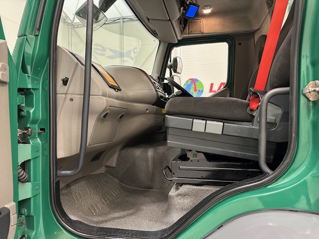 DAF LF55 220 Day Cab Dropside Crane