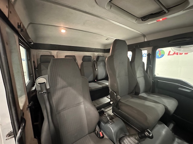 MAN TGL 12.220 Crew Cab Tilt and Slide