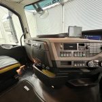 Volvo FH16 750 6×2 Midlift Tractor Unit - thumbnail