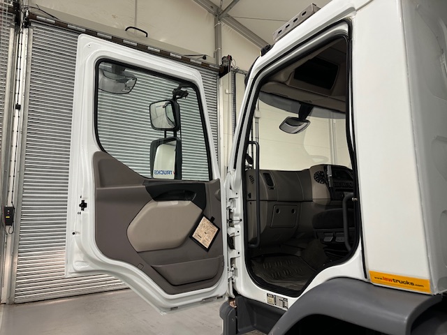 DAF LF 220 Day Cab Fridge Box