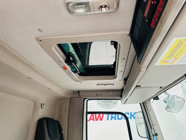 DAF CF 290 6×2 Rear Steer Fridge Box