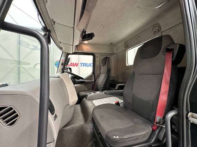 DAF LF 260 4×2 Rest Cab Tractor Unit