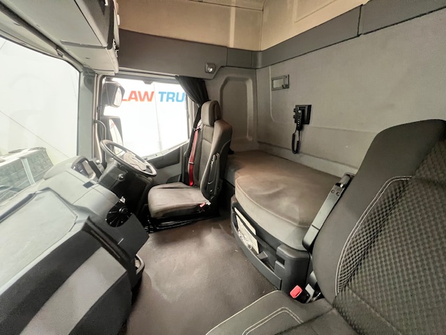 Renault T480 6×2 Midlift Tractor Unit