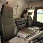 Scania P320 6×2 10 Tyre Rear Lift Insulated Box Van - thumbnail